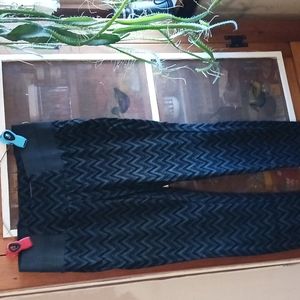 Womans Yoga  Pants L Black and Gray NWOT